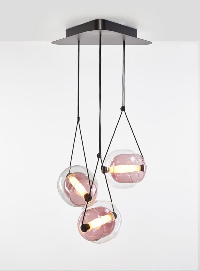 Capsula Triangle Pendant