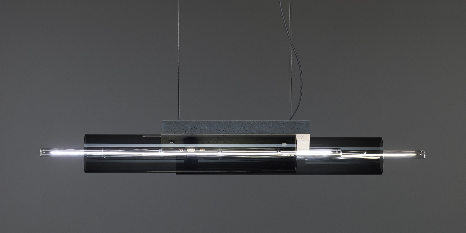 Brokis Overlay Chandelier L Double exudes luxury with handblown glass, sculptural form, and refined black-metal details.