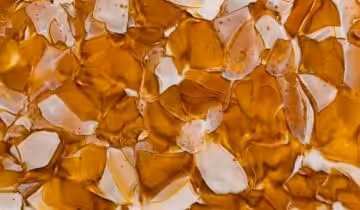 BROKISGLASS: a new dimension in glass