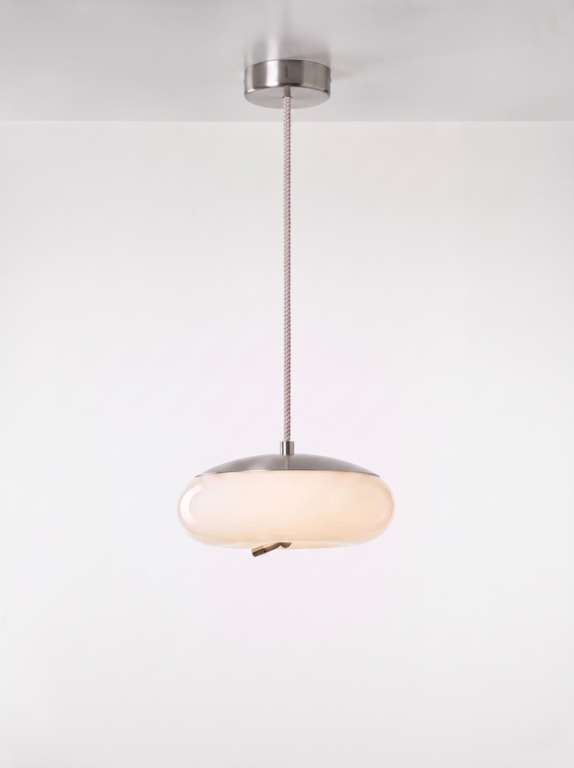 collections_pendant_knot-disco_opaline-glass-with-inner-matte-surface-and-steel-finish