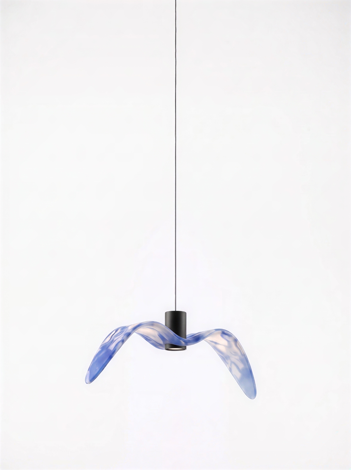 collections_pendant_night-birds-down_brokisglass-light-blue-triplex-opal-and-black-finish