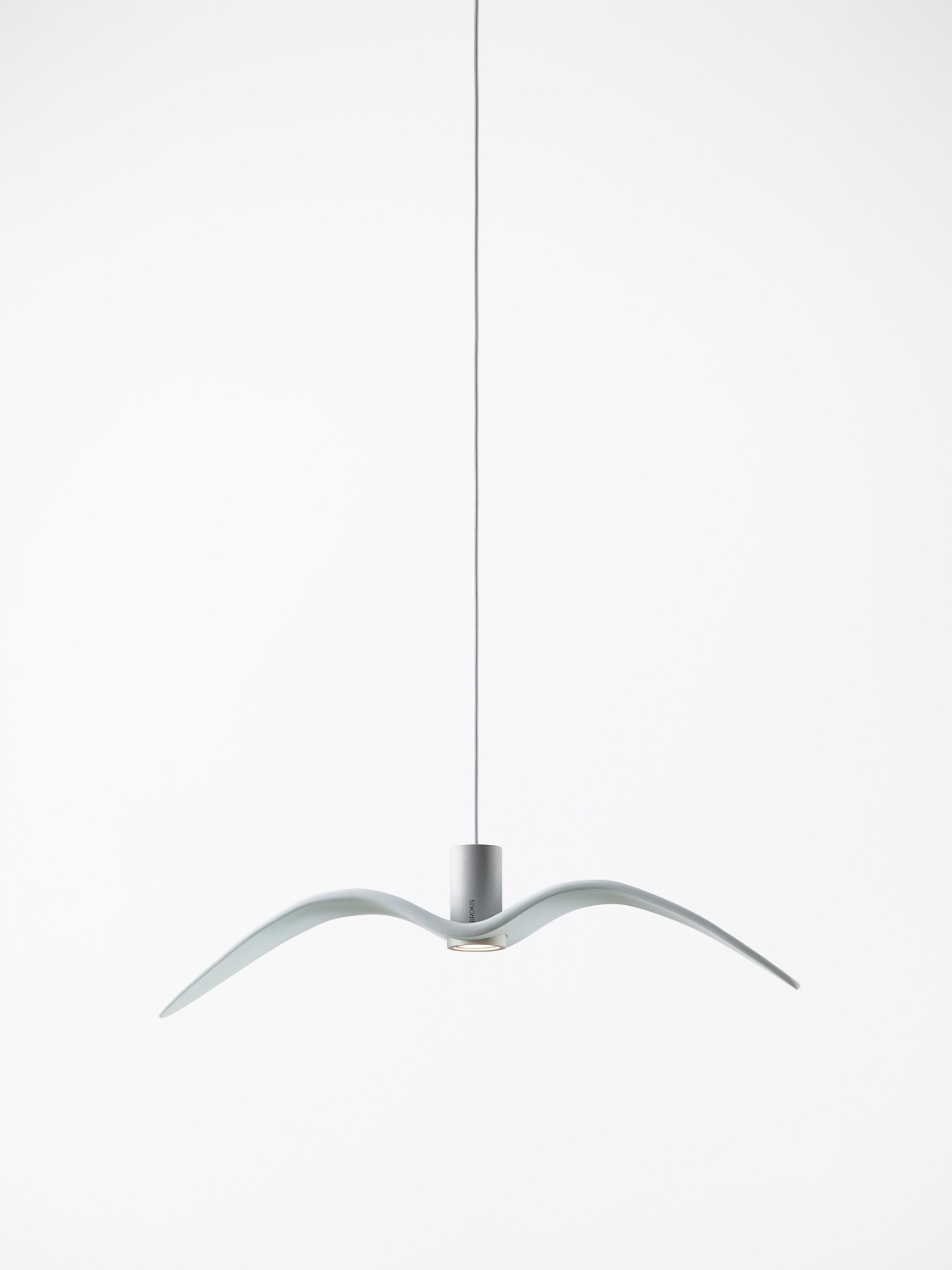 collections_pendant_night-birds-exterior-level_opal-opaque-massif-and-silver-finish